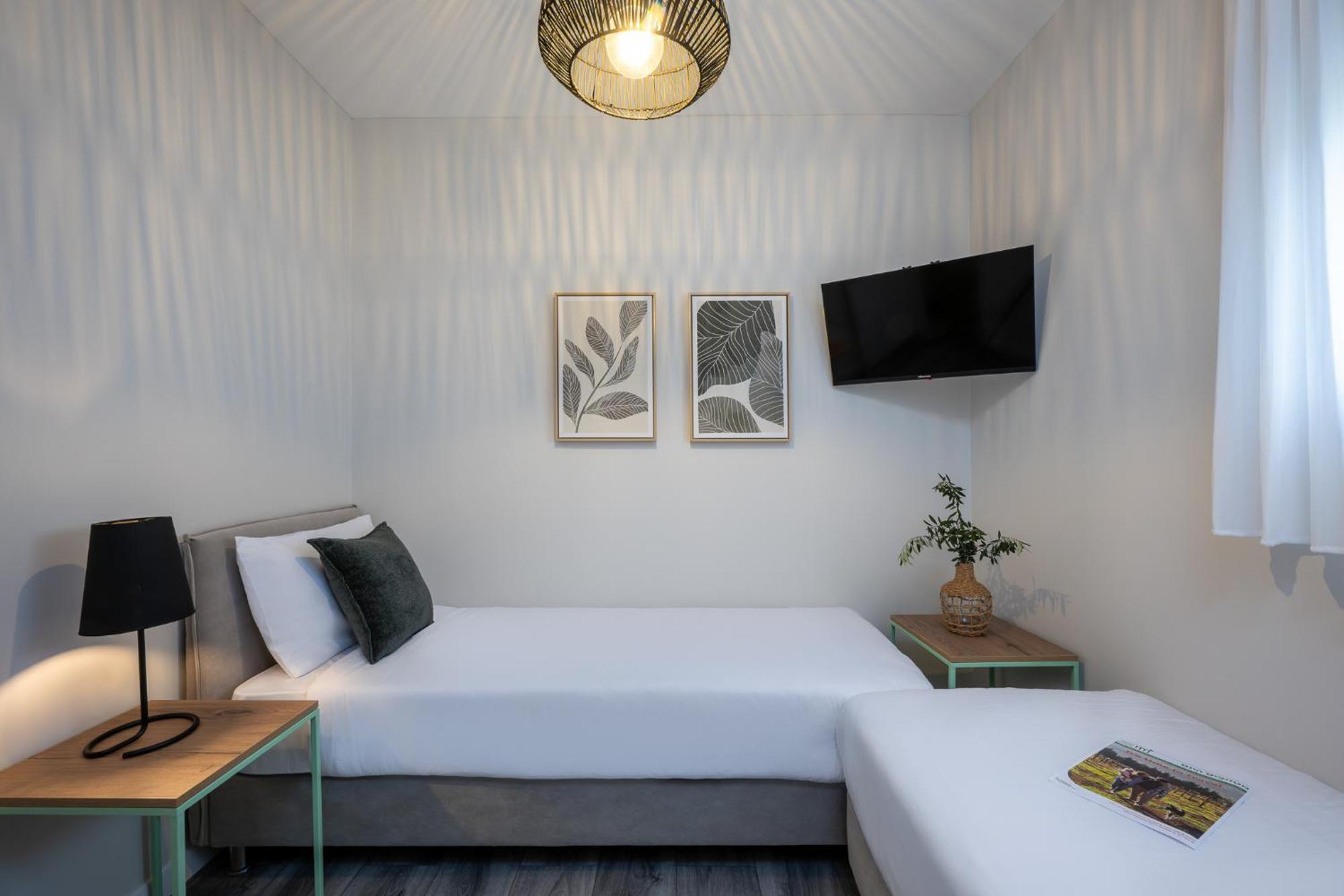 Erettz Dafna Travel Hotel Екстер'єр фото