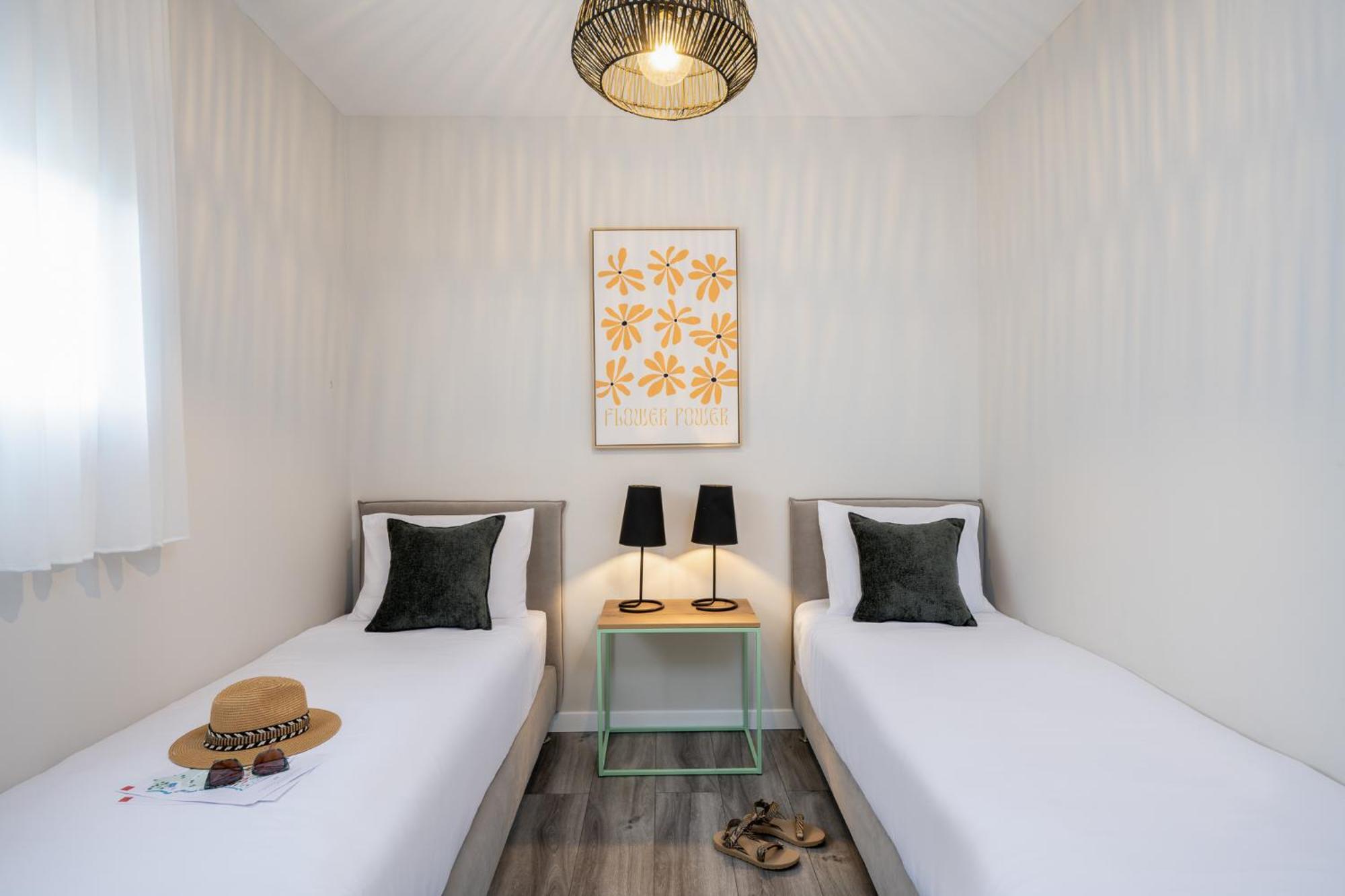 Erettz Dafna Travel Hotel Екстер'єр фото